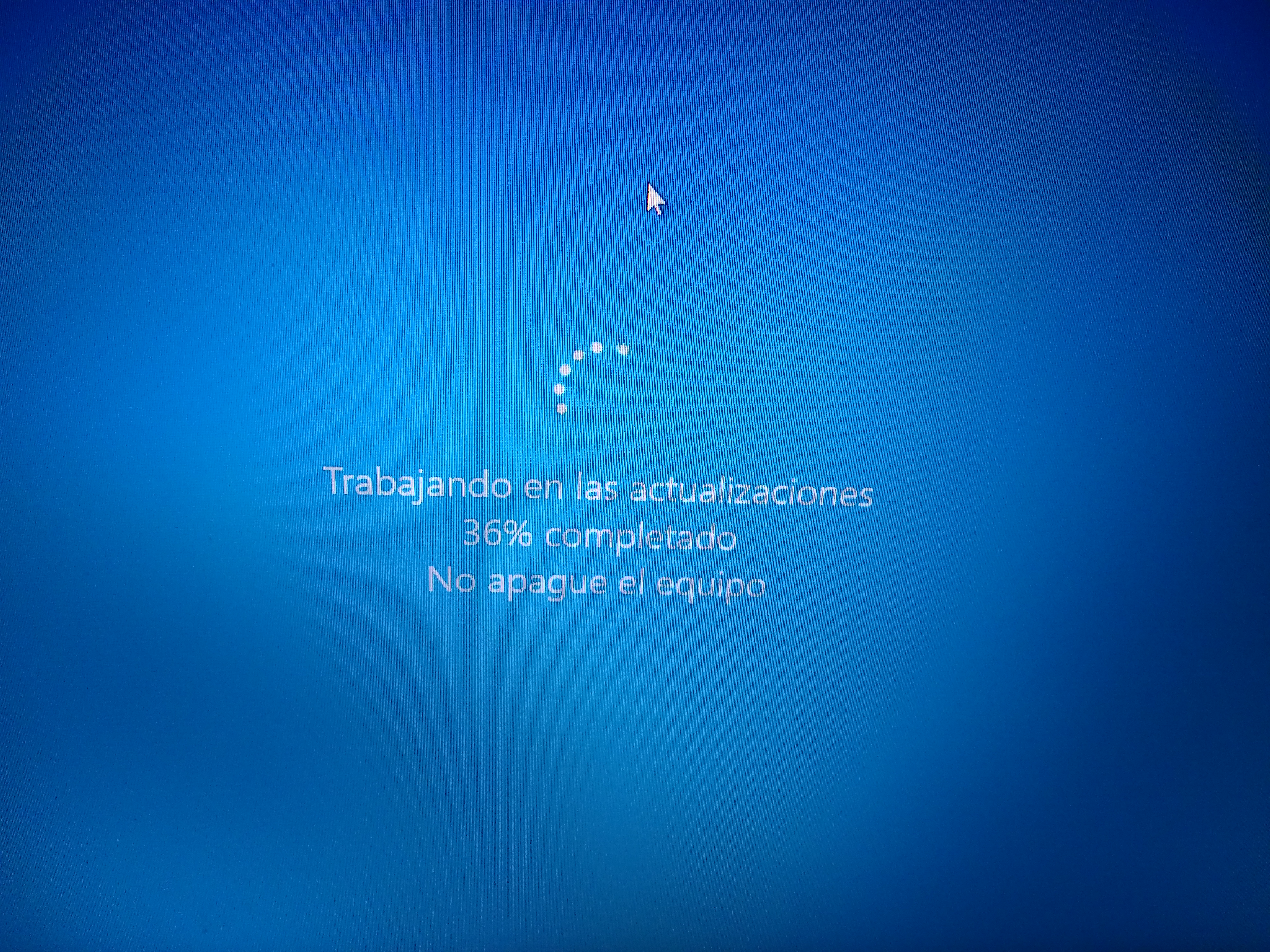 Trabajando En Actualizaciones 36% Completado. No Apague El Equipo ...