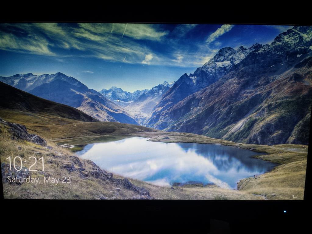 window 10 load but stuck on screensaver,and profile screen Microsoft