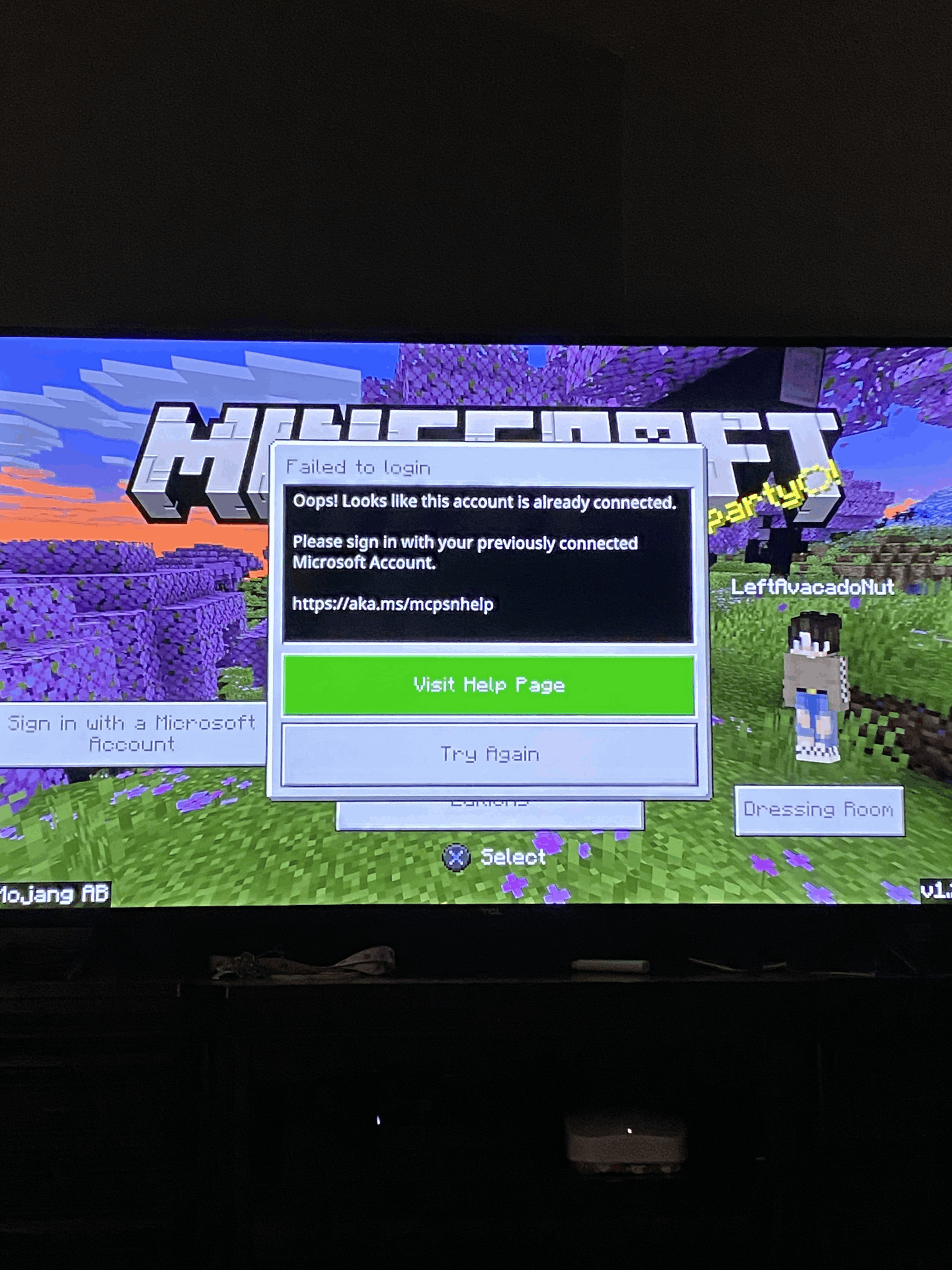 When ever I try to log in on Minecraft it keeps telling me fails to log in  looks like this account if already connected pleased sign in with your  previously connected Microsoft