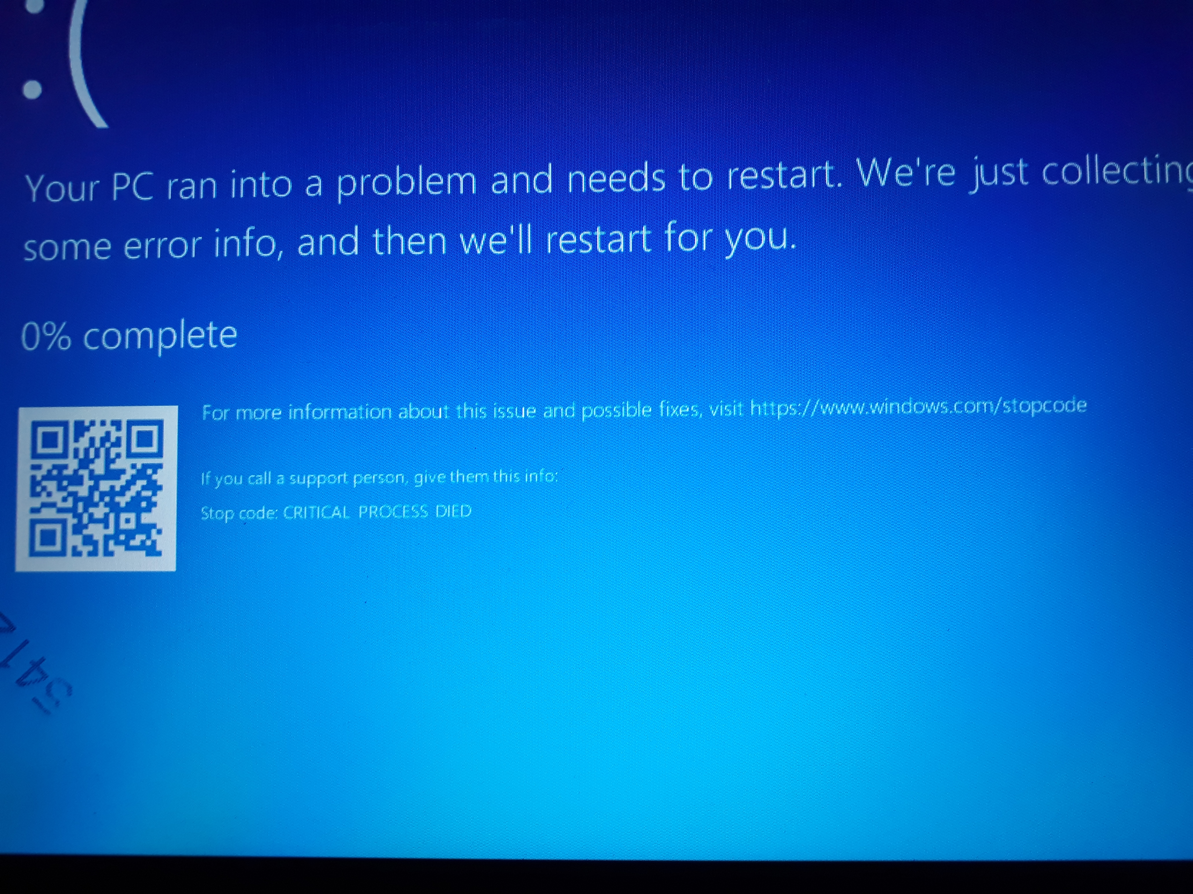 Blue screen with stop code "critical process died ...