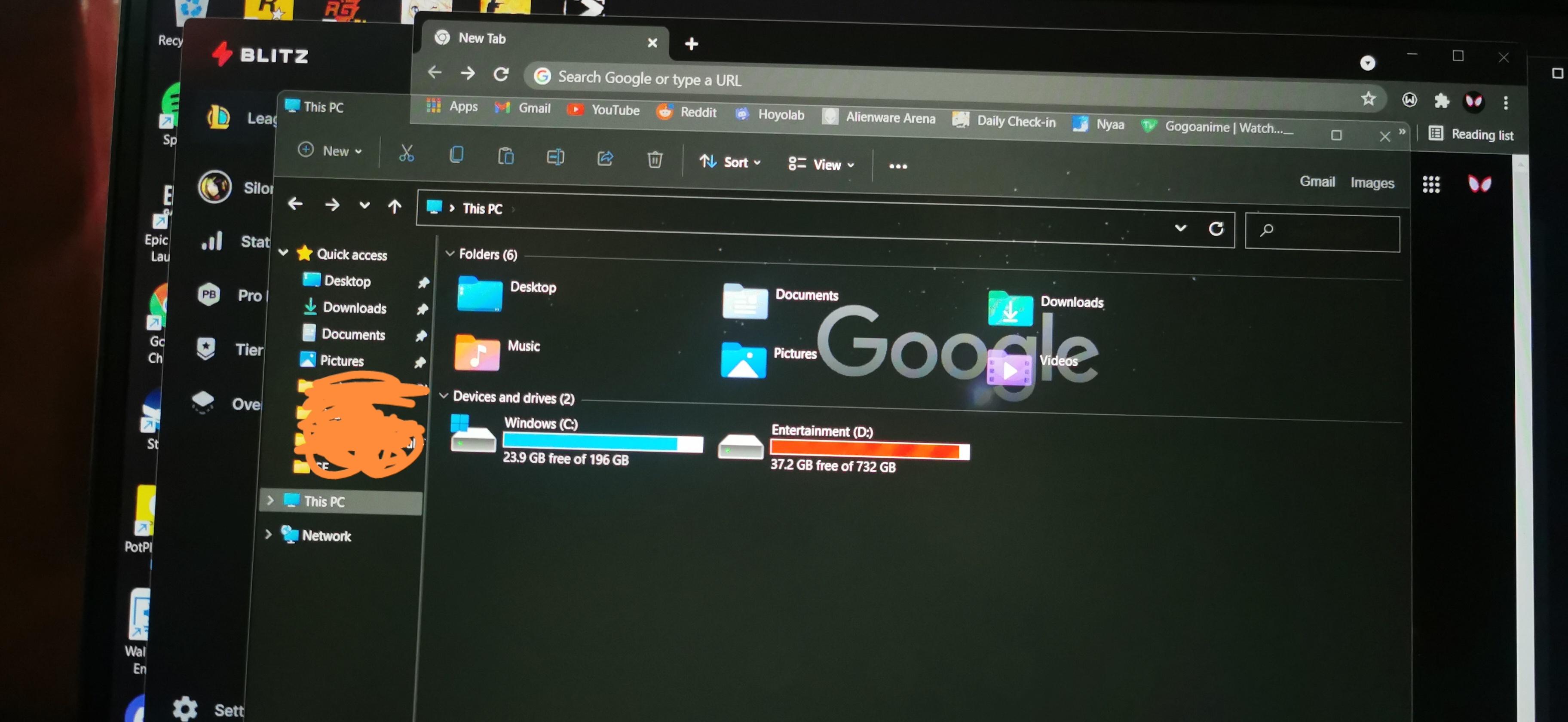 Window becomes transparent when switched to - Windows 11 