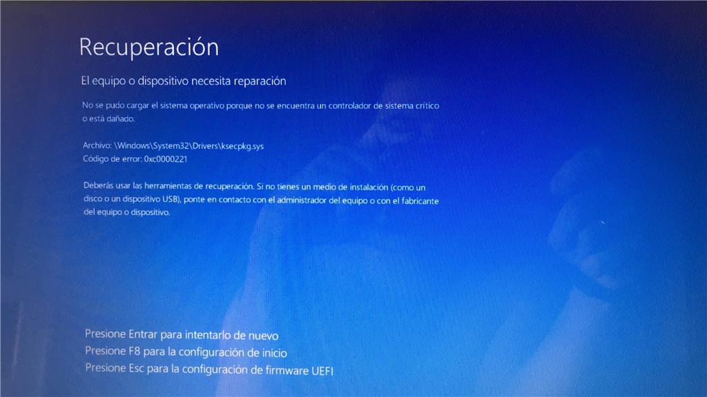 El cuarto Inmuebles lector Windows 10 - No se encuentra un controlador de sistema crítico o - Microsoft  Community