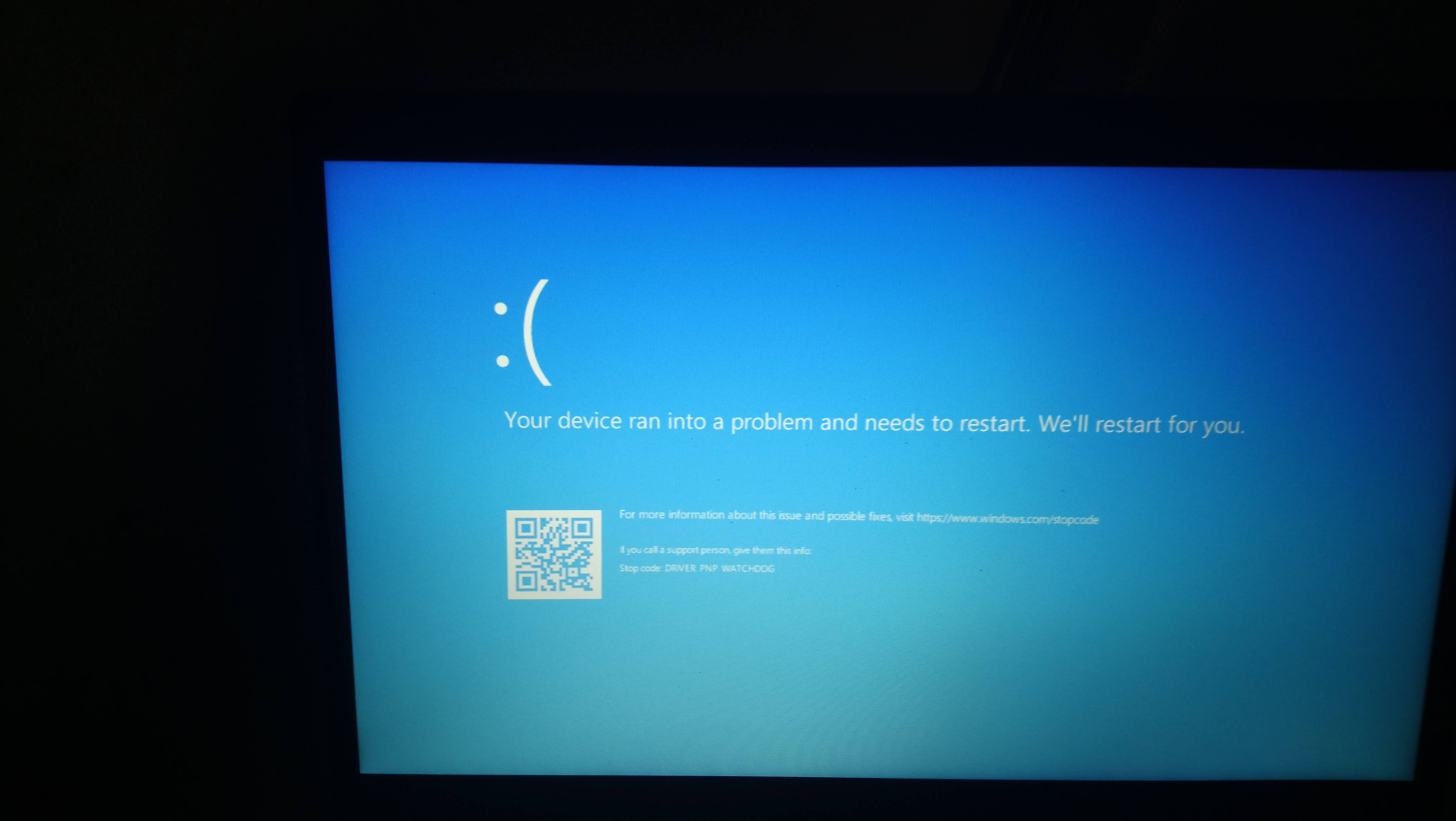 Синий экран вин 10. Экран смерти win 10. Синий экран Windows 10. Синий экран смерти Windows 10. Синий экран смерти Windows 10 1920x1080.