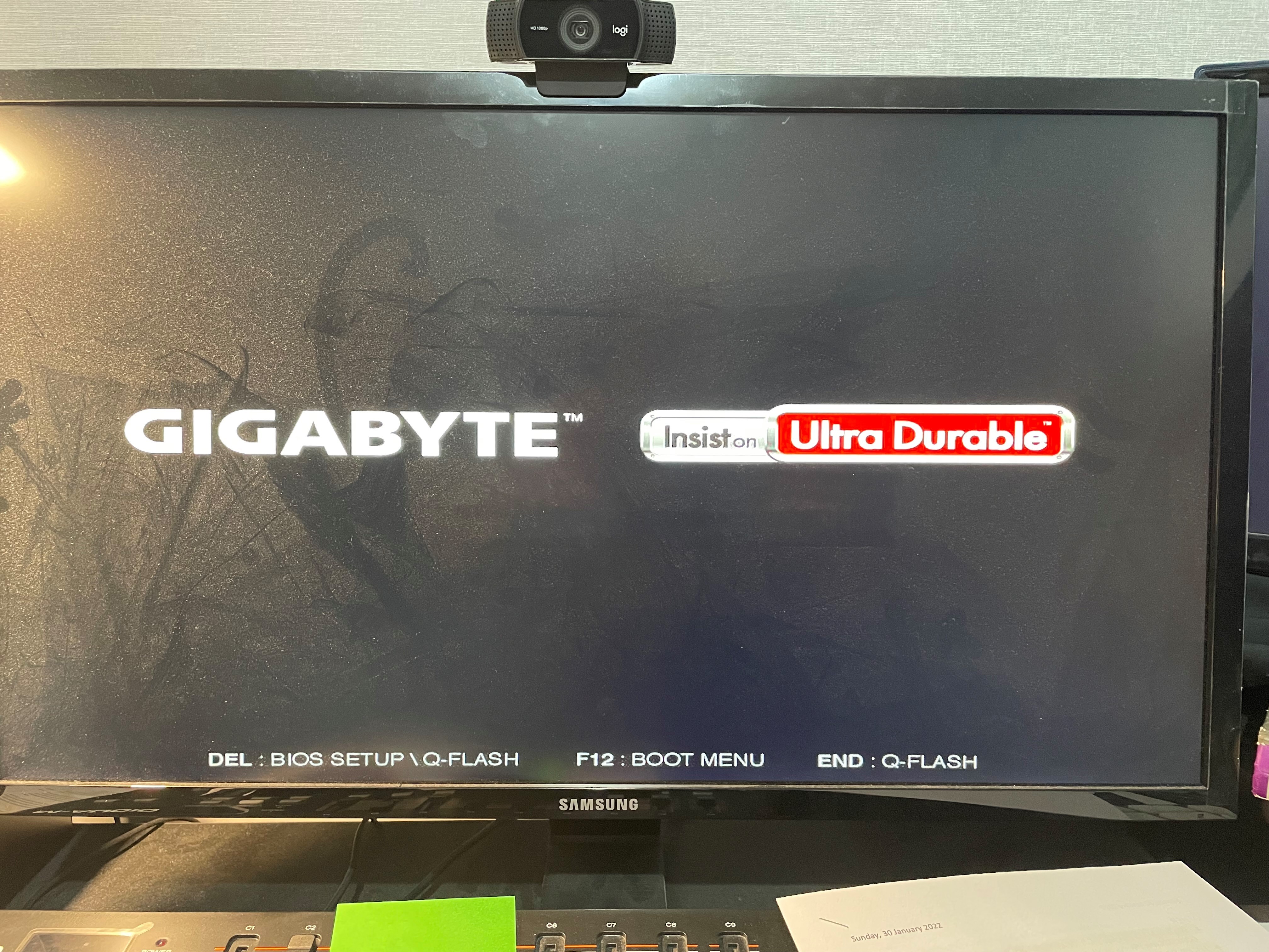 Windows 10 freezing on startup screen - Microsoft Community