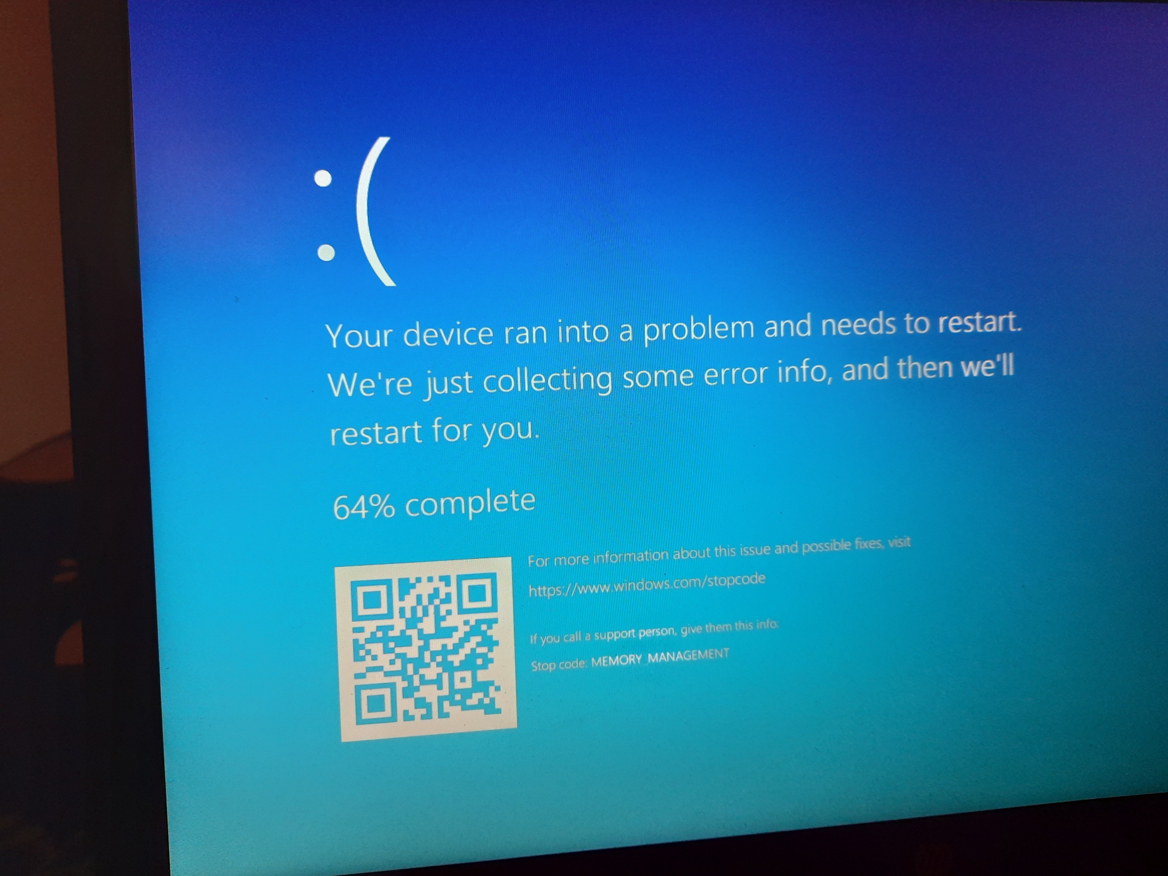 Устранение синего экрана. Синий экран. Голубой экран. Синий экран смерти. Синий экран смерти Windows 10 Оперативная память.