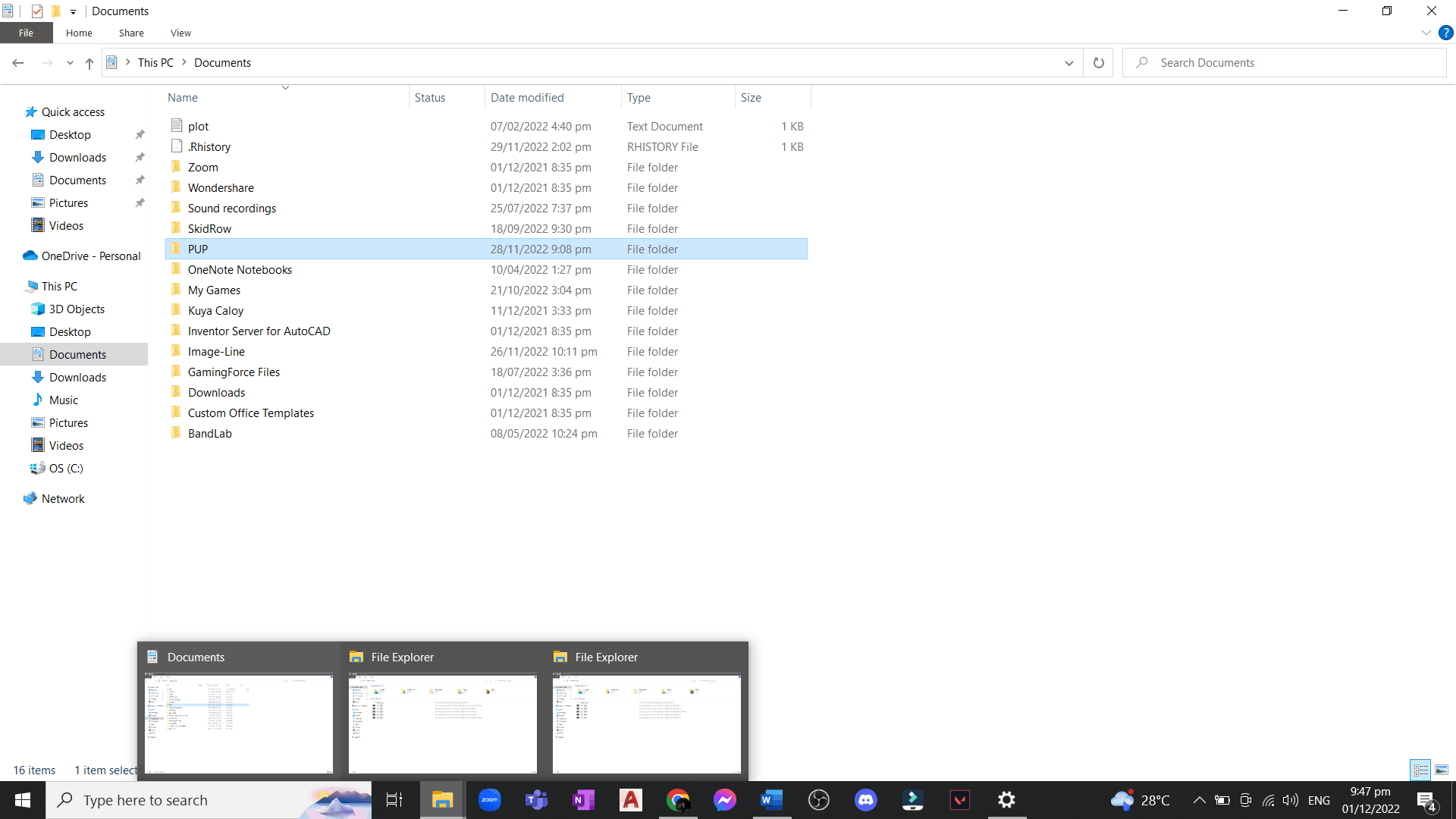 Every time i open a folder from my file explorer a new window of 