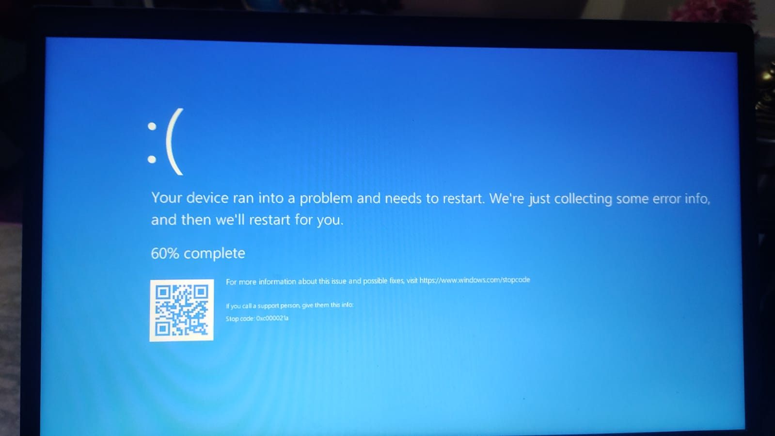 Windows 10 обновление черный экран