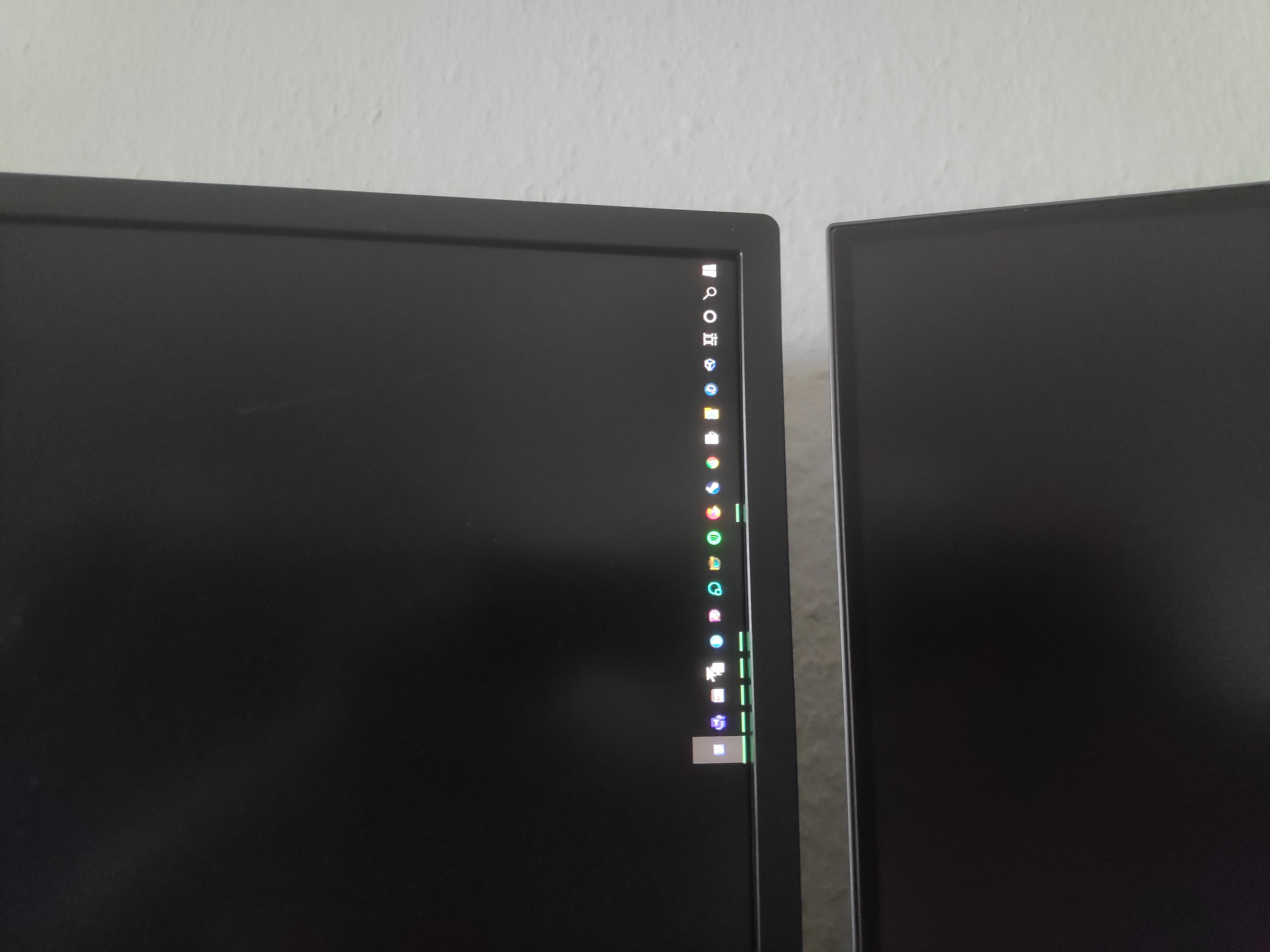 Win10, mostly black screen, no periphal input