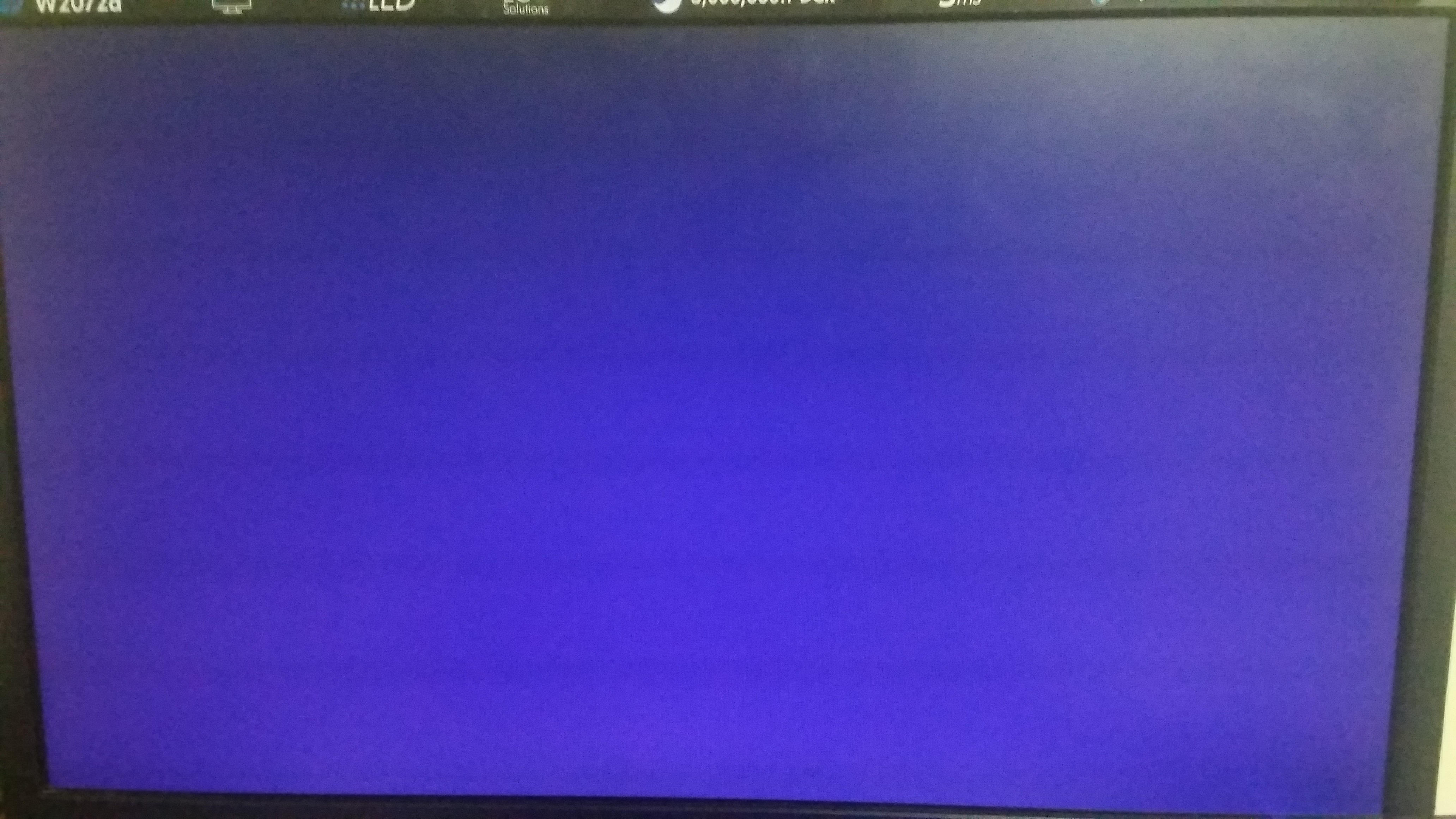 A blank blue screen occurs while installing Windows 10 - Microsoft