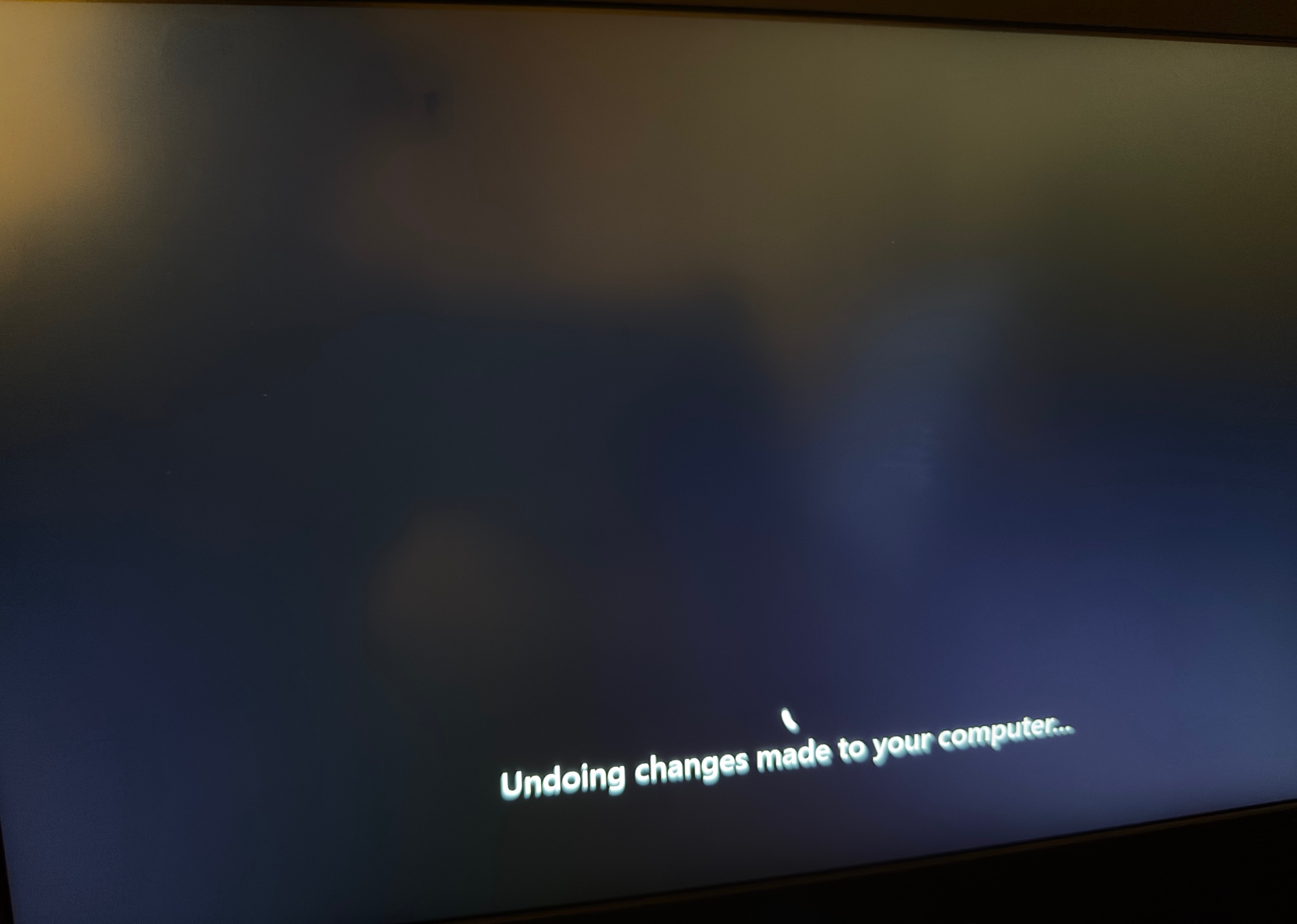 Windows 11 Stuck on “undoing changes made to your computer 