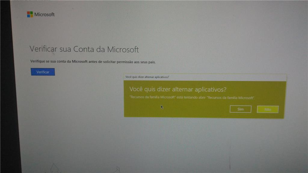 Verificar a sua conta. Verifique se você entrou na Microsoft Store