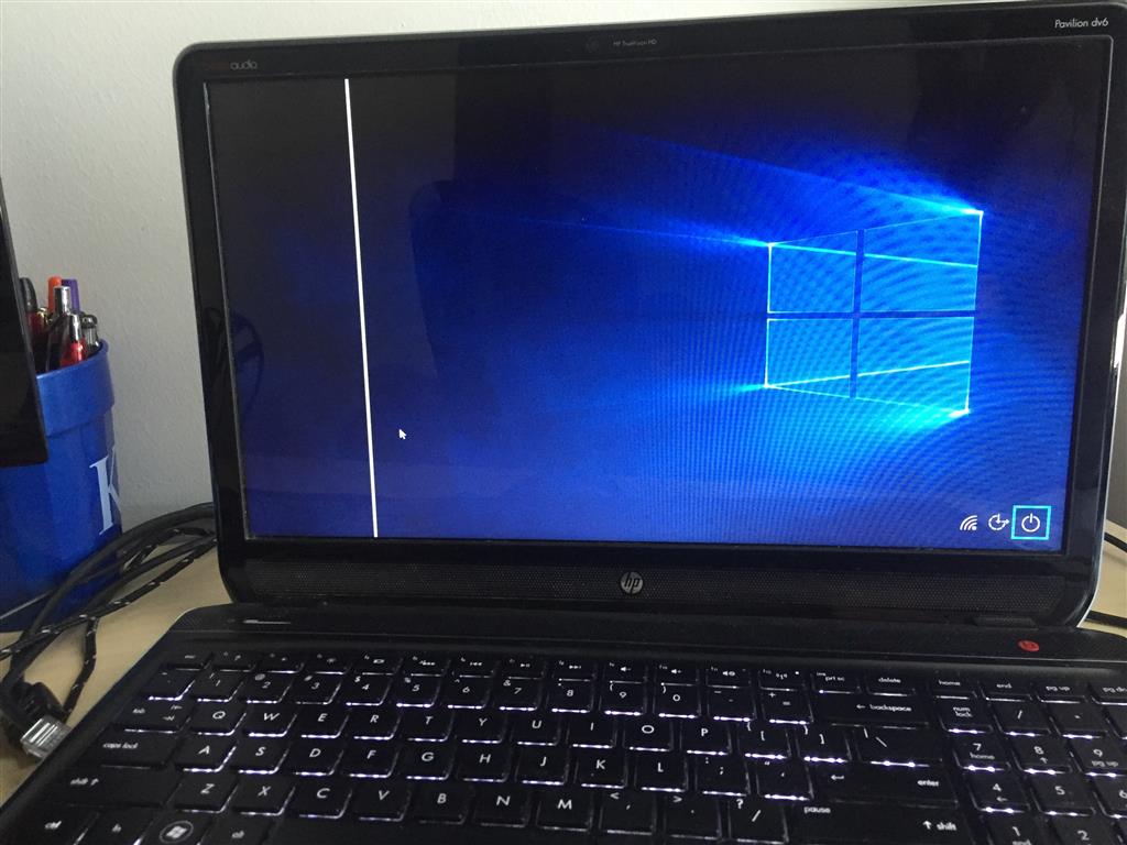 Windows 10 update fail- login screen does not appear - Microsoft Community