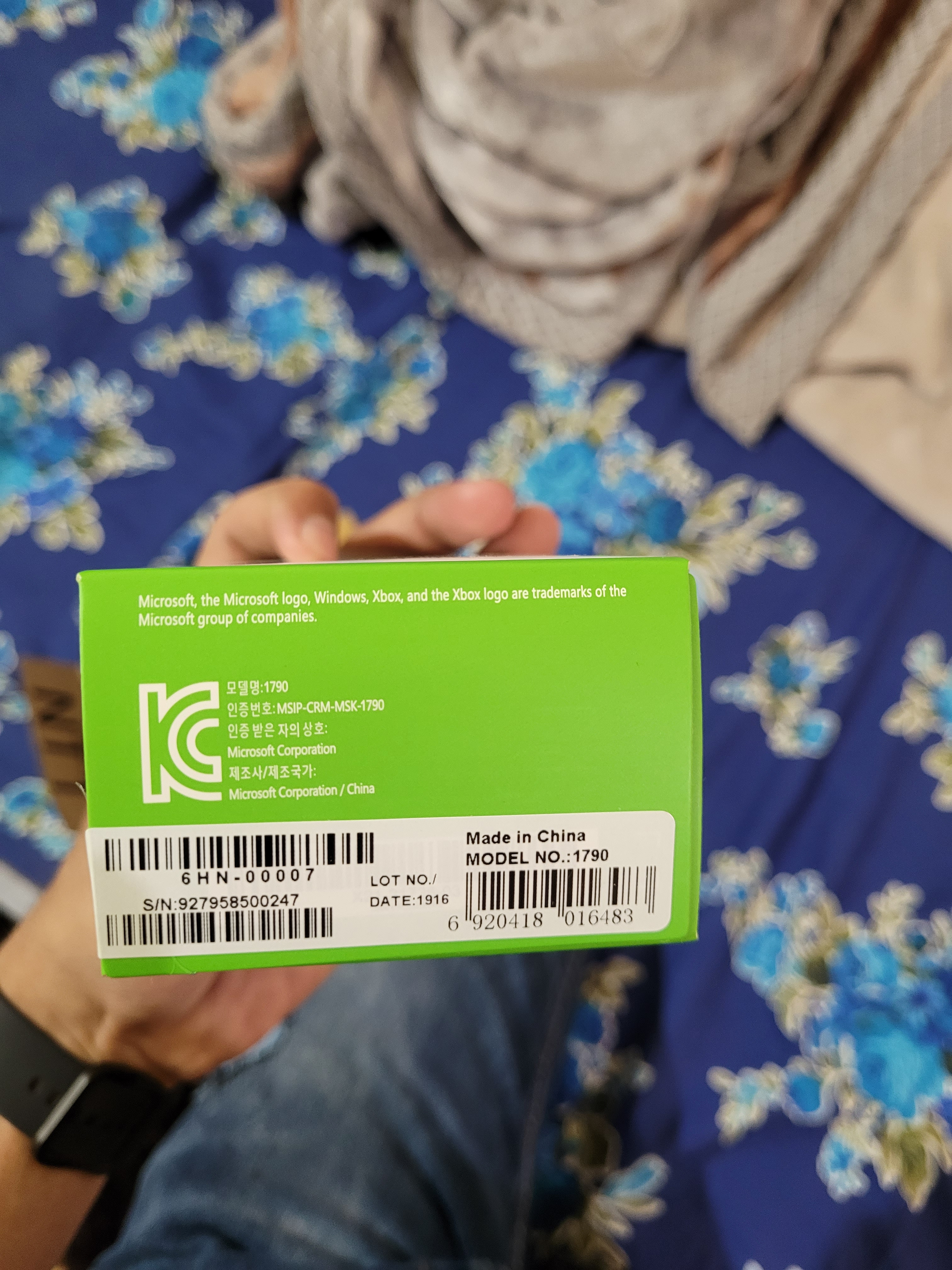 hello is my xbox wireless adapter fake or not ? because it came with  chinese package : r/xbox