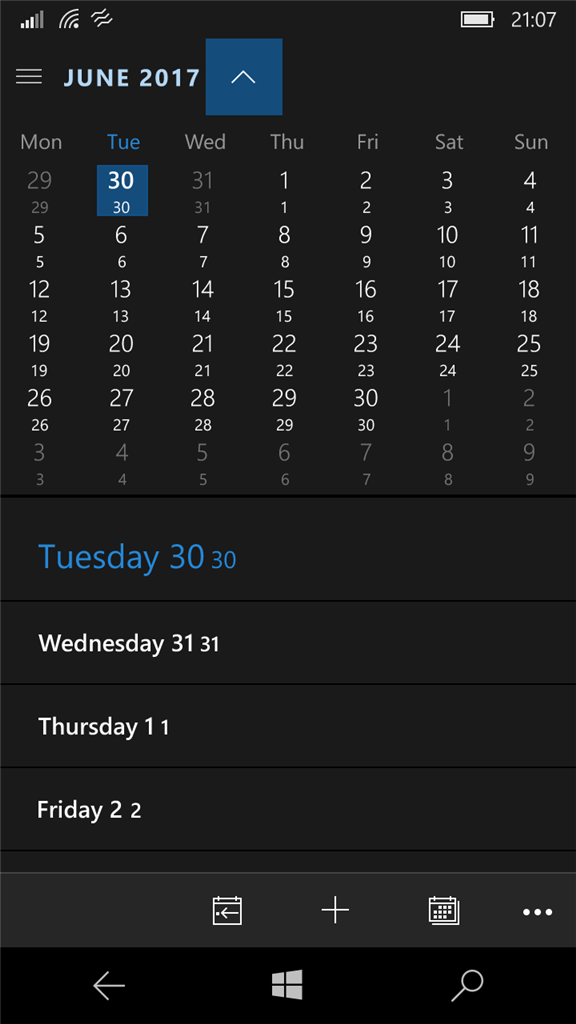 Monthly view of calendar displays the date and month twice in Outlook